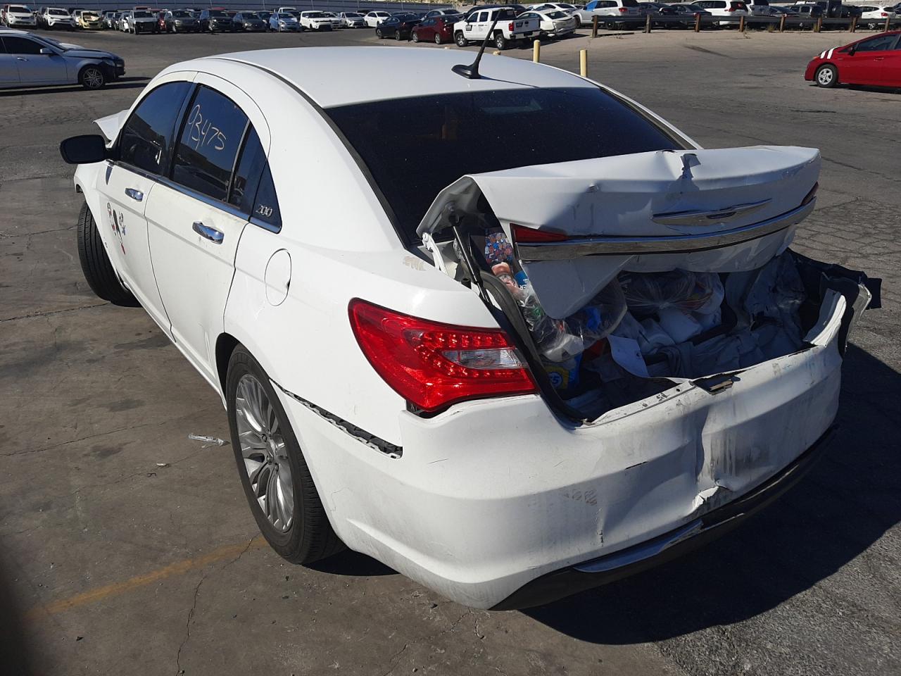 Photo 3 from auction – 2013 CHRYSLER 200 LIMITE with VIN 1C3CCBCG1DN578923