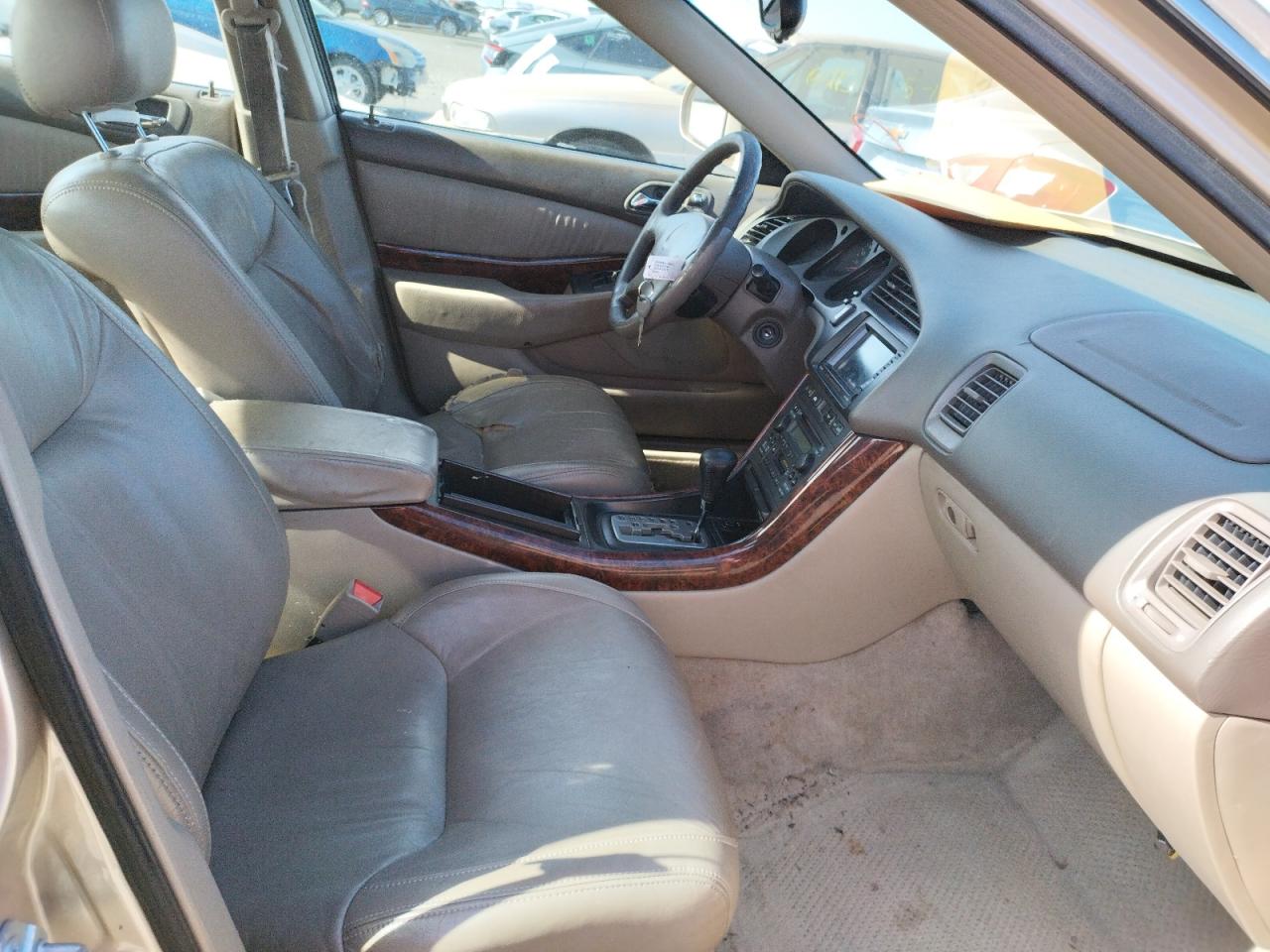 Photo 5 from auction – 2000 ACURA 3.2TL with VIN 19UUA5673YA037759