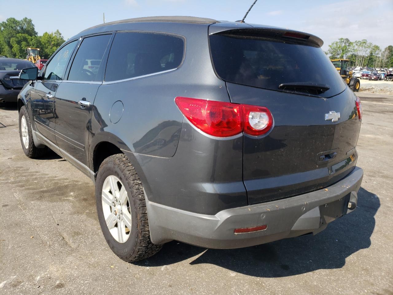 Photo 3 from auction – 2011 CHEVROLET TRAVERSE L with VIN 1GNKRJED5BJ221131