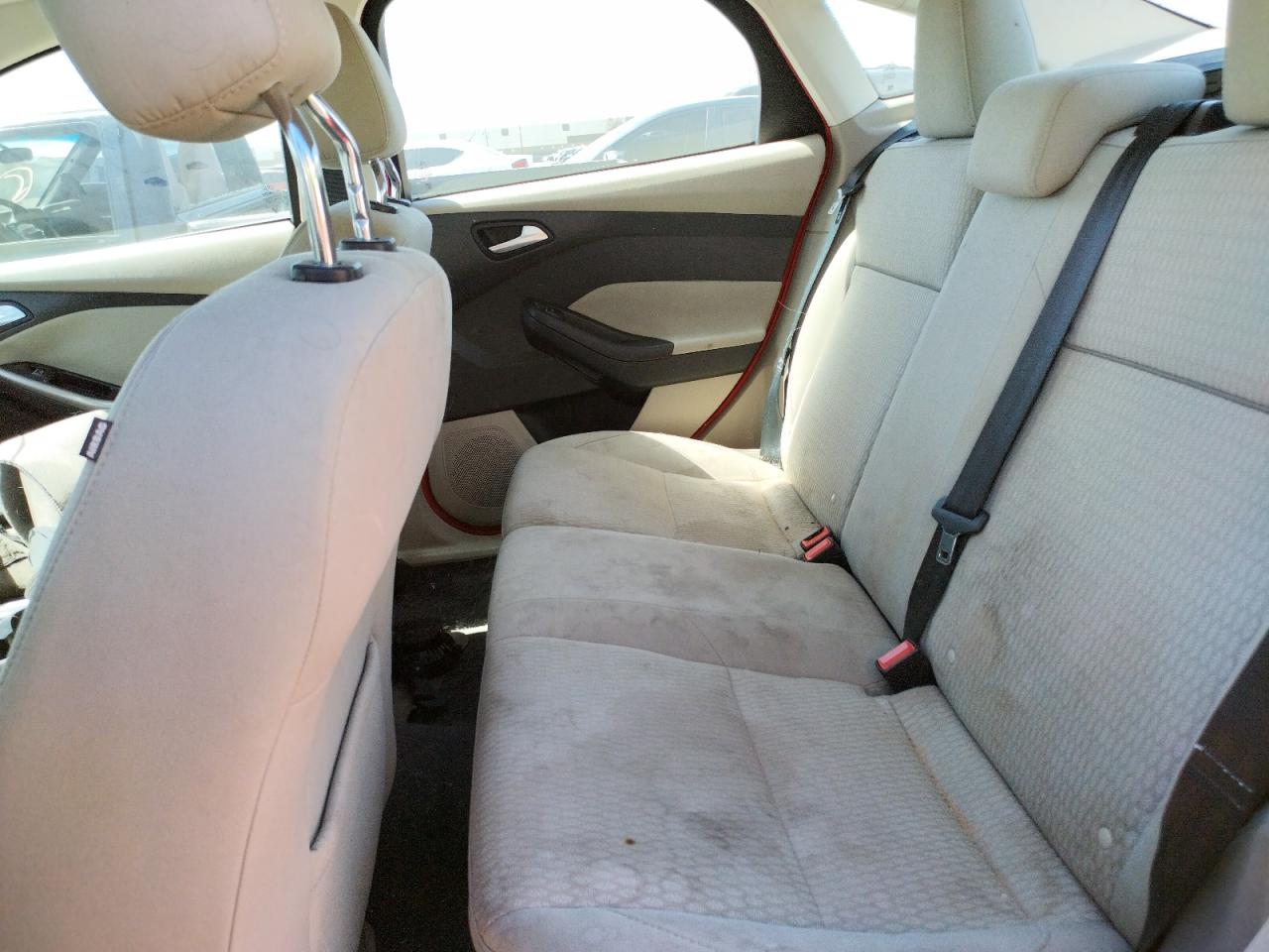 Photo 6 from auction – 2012 FORD FOCUS SEL with VIN 1FAHP3H24CL191937