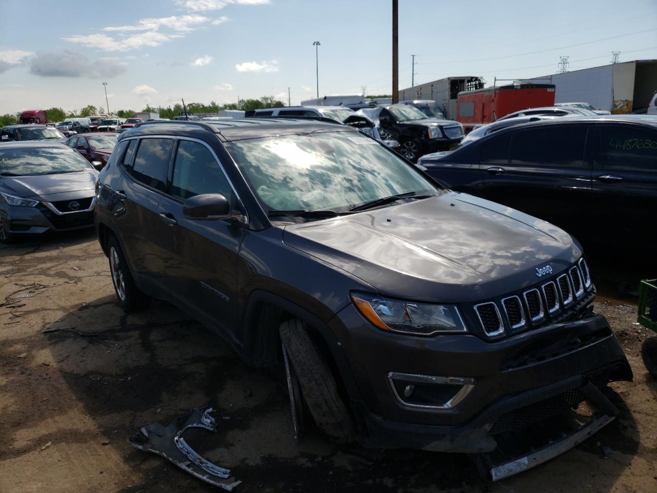 JEEP COMPASS LI 2019 with VIN 3C4NJDCB3KT651037 - Photo from auction