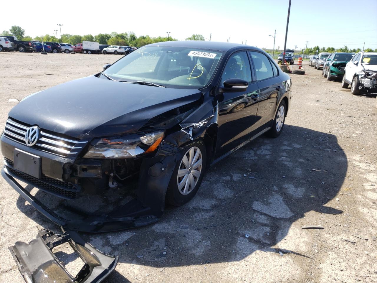 Photo 2 from auction – 2013 VOLKSWAGEN PASSAT S with VIN 1VWAP7A31DC038081