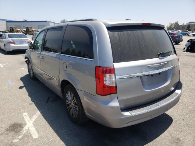 Photo 3 from auction – 2014 CHRYSLER TOWN & COU with VIN 2C4RC1CGXER196197