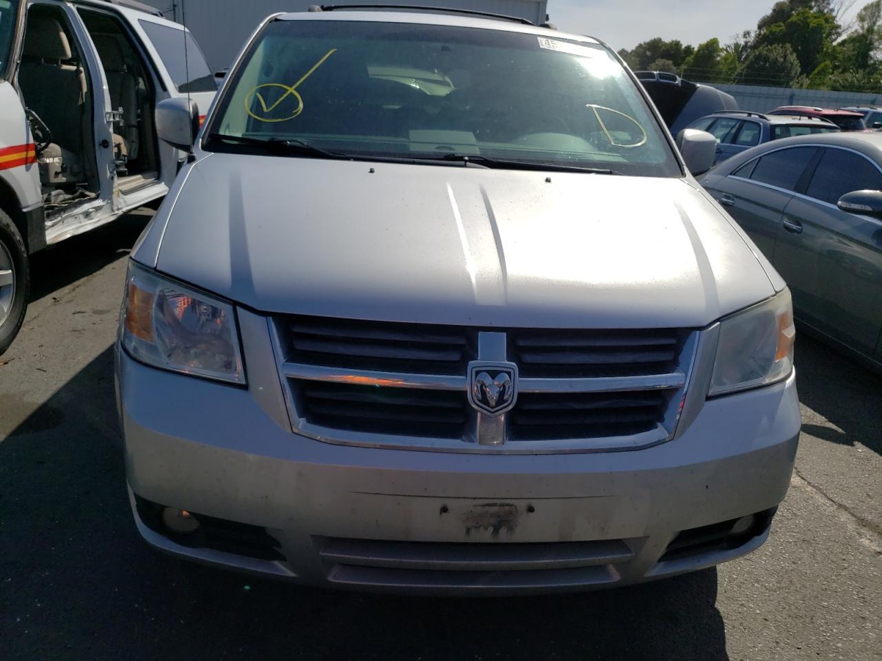 Photo 9 from auction – 2010 DODGE CARAVAN with VIN 2D4RN5D19AR444996