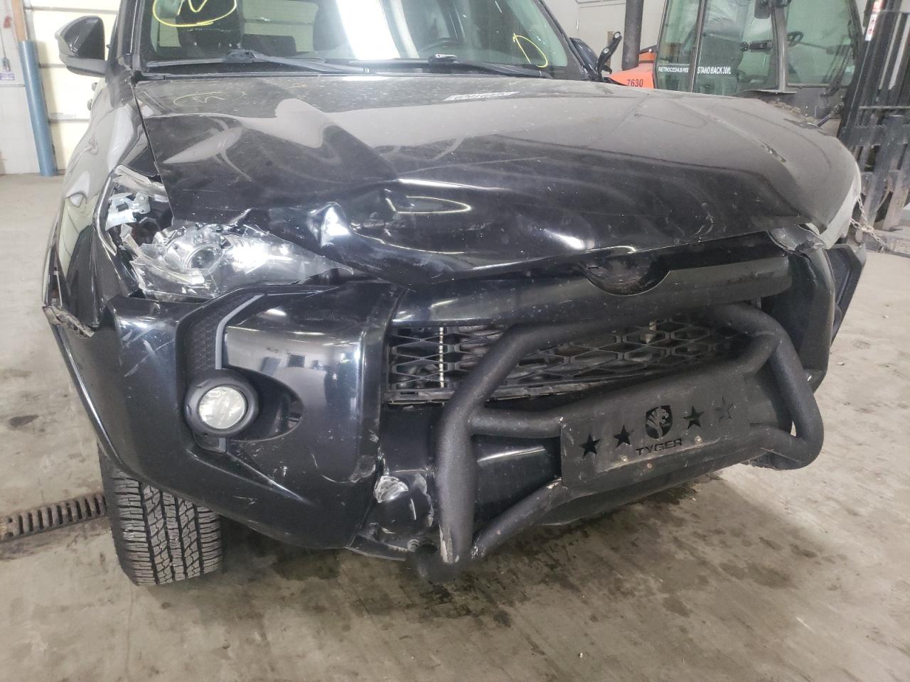 Photo 18 from auction – 2017 TOYOTA 4RUNNER SR with VIN JTEBU5JR2H5434955