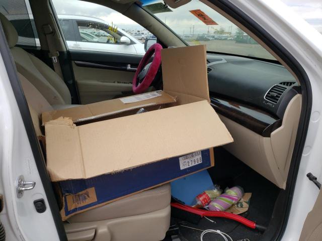 Photo 5 from auction – 2014 KIA SORENTO LX with VIN 5XYKTCA63EG497082