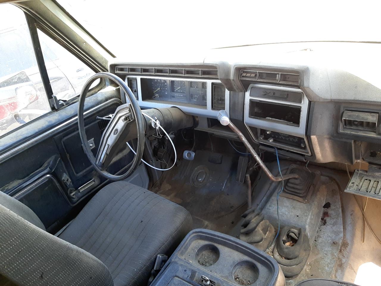 Photo 9 from auction – 1982 FORD BRONCO U10 with VIN 1FMEU15GXCLA53048