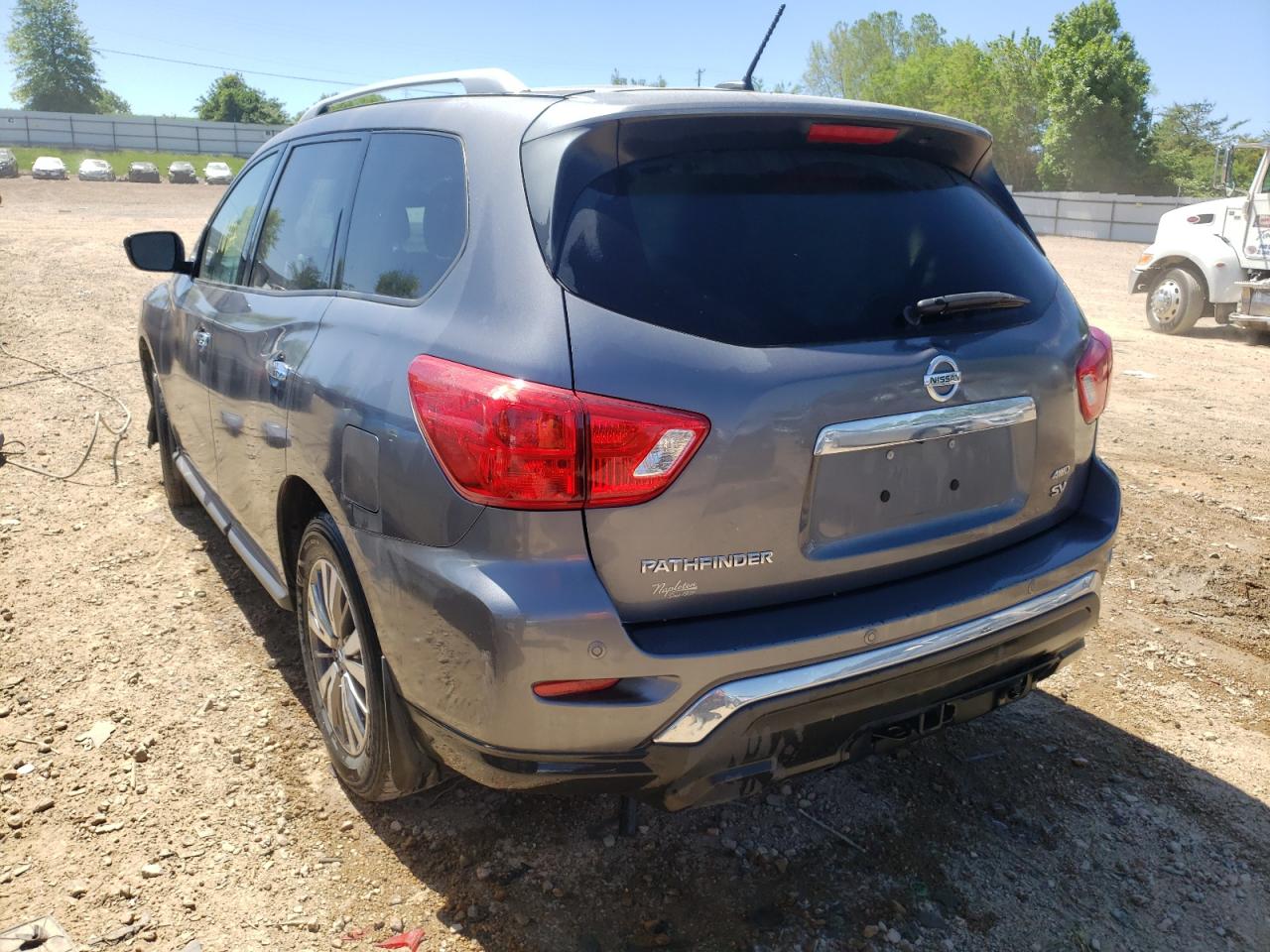 Photo 3 from auction – 2017 NISSAN PATHFINDER with VIN 5N1DR2MM9HC610095