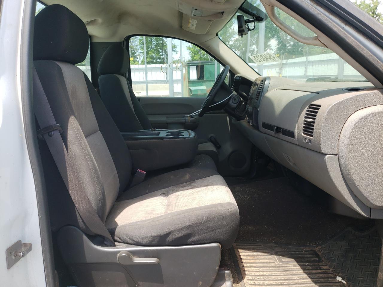 Photo 5 from auction – 2007 CHEVROLET SILVERADO with VIN 1GCEC14C67Z592940