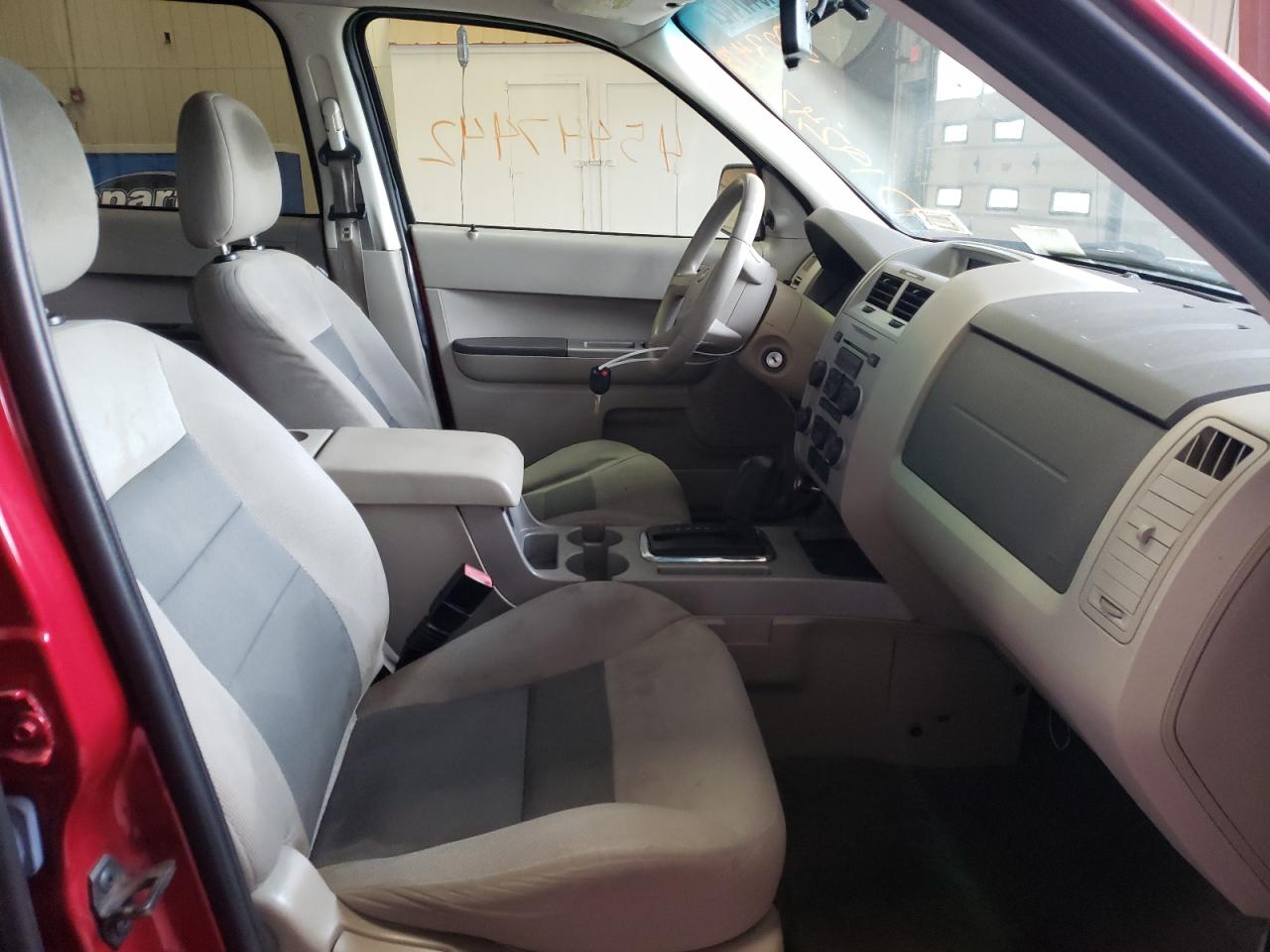 Photo 5 from auction – 2008 FORD ESCAPE XLT with VIN 1FMCU03128KD23418