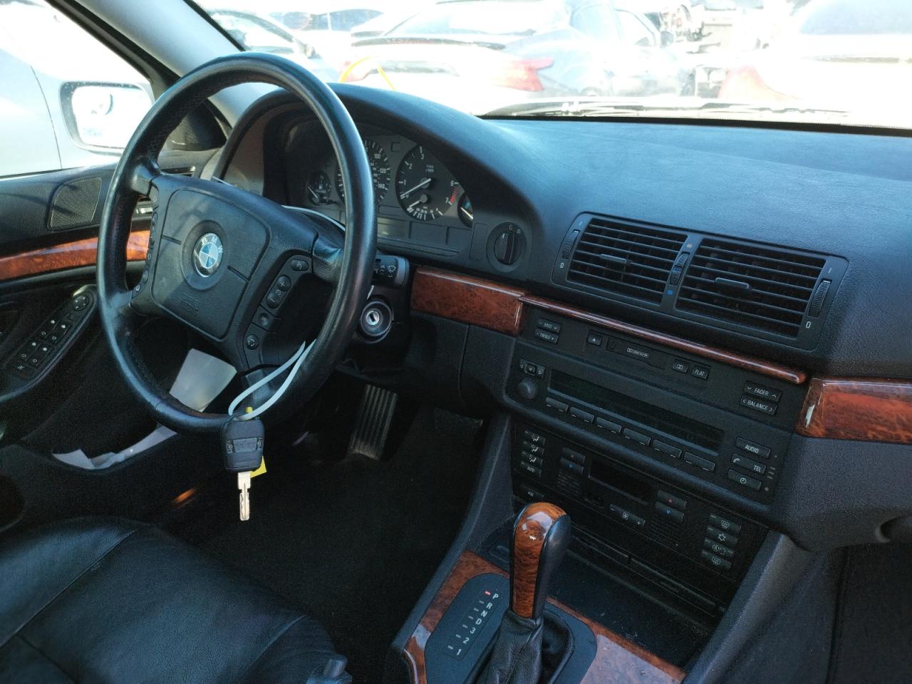 Photo 9 from auction – 1998 BMW 528 I AUTO with VIN WBADD6326WBW45655