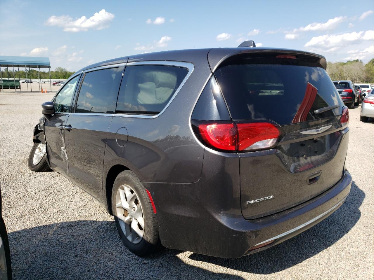 Photo 3 from auction – 2018 CHRYSLER PACIFICA T with VIN 2C4RC1FG1JR353556