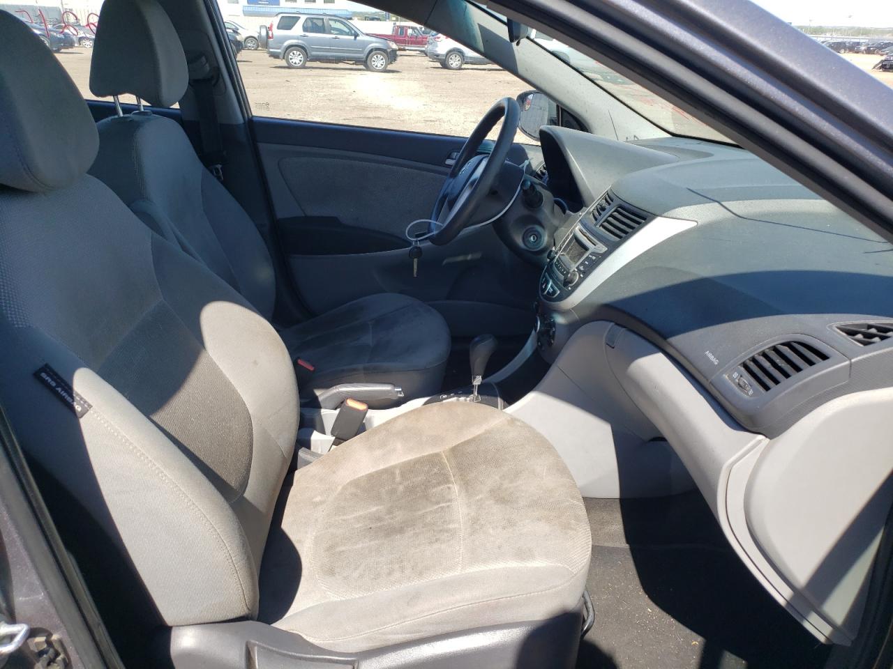 Photo 5 from auction – 2014 HYUNDAI ACCENT GLS with VIN KMHCT4AE2EU656928
