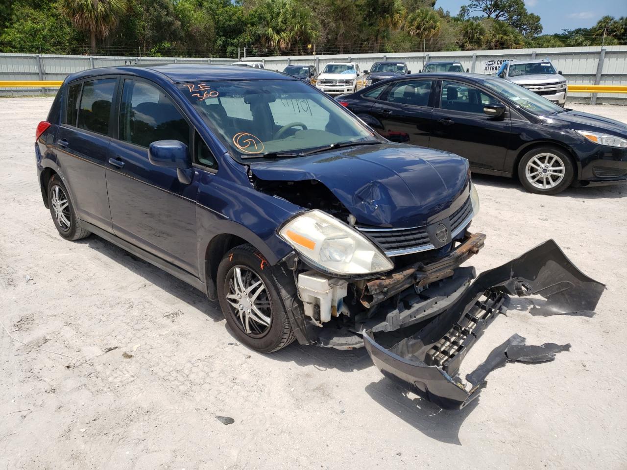NISSAN VERSA S 2008 with VIN 3N1BC13E38L408670 - Photo from auction