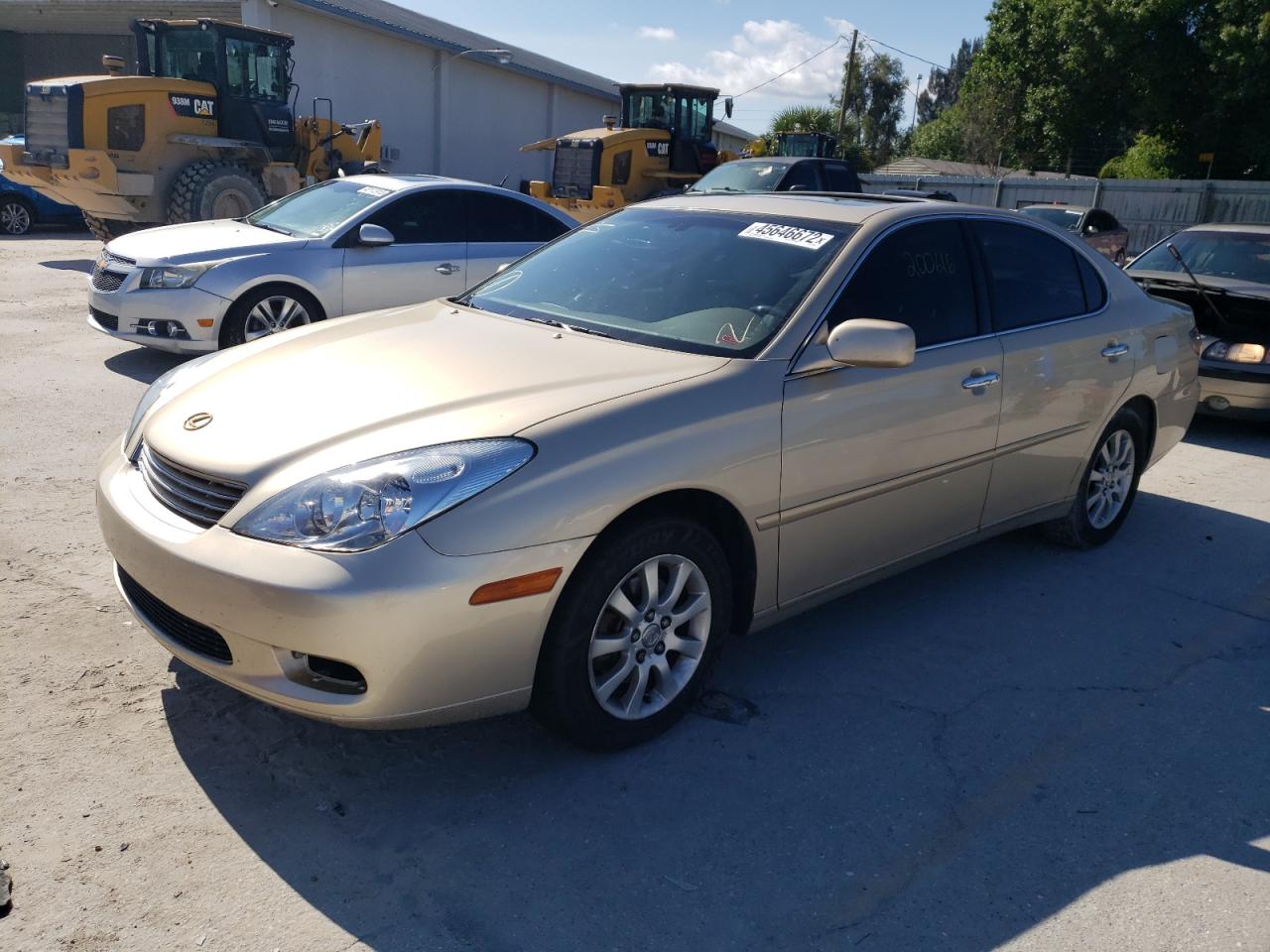 Photo 2 from auction – 2004 LEXUS ES 330 with VIN JTHBA30GX45013740