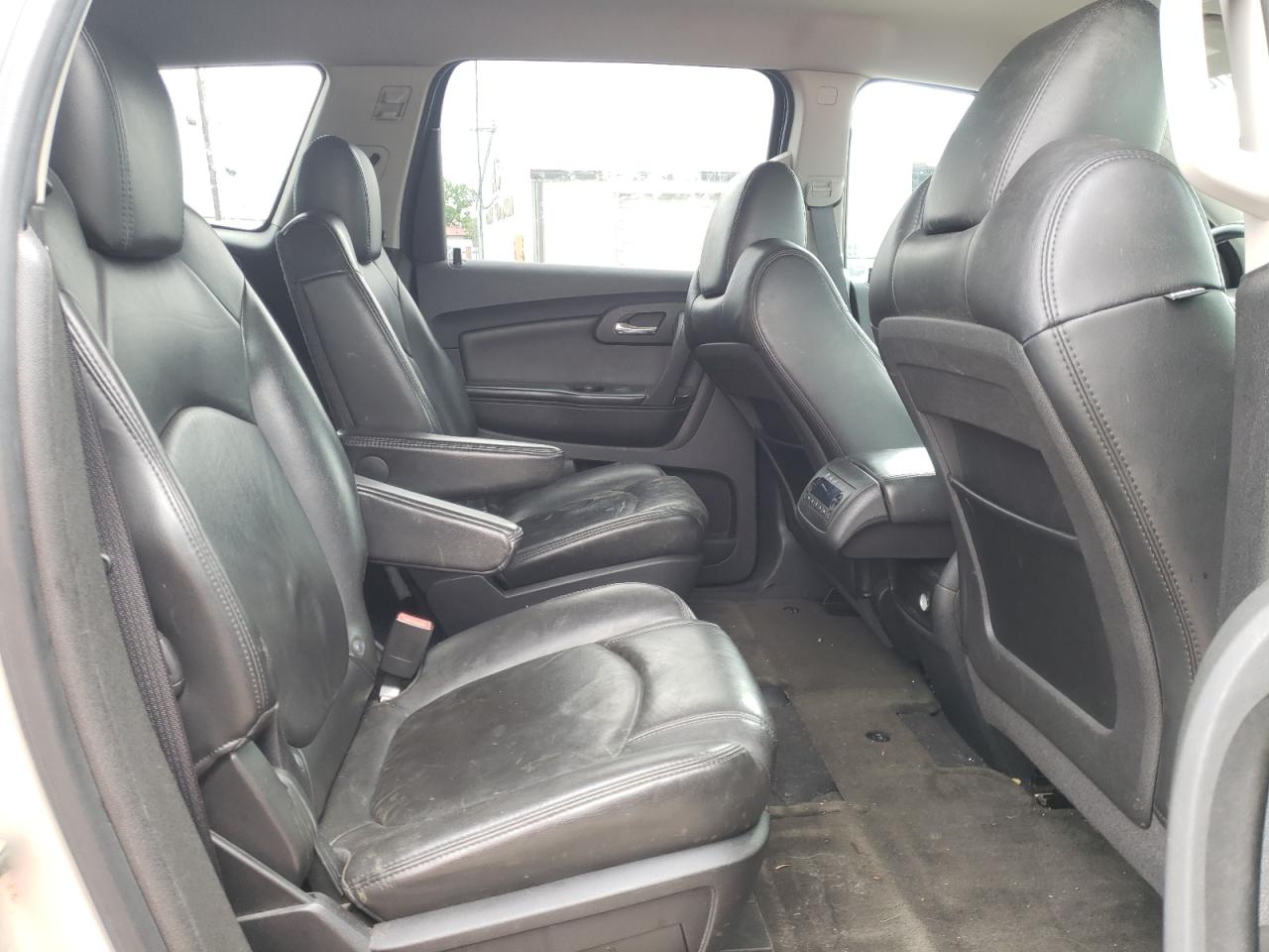 Photo 6 from auction – 2009 CHEVROLET TRAVERSE L with VIN 1GNER23D19S180331