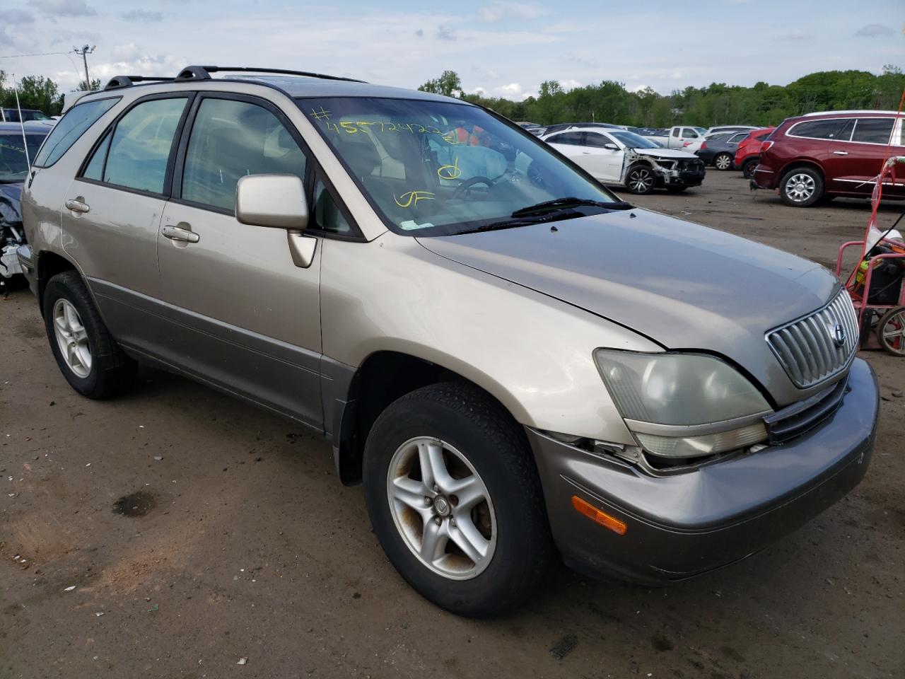 LEXUS RX 300 2000 with VIN JT6HF10U6Y0111939 - Photo from auction
