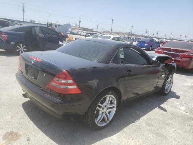 Photo 4 from auction – 2000 MERCEDES-BENZ SLK 230 KO with VIN WDBKK47FXYF166313