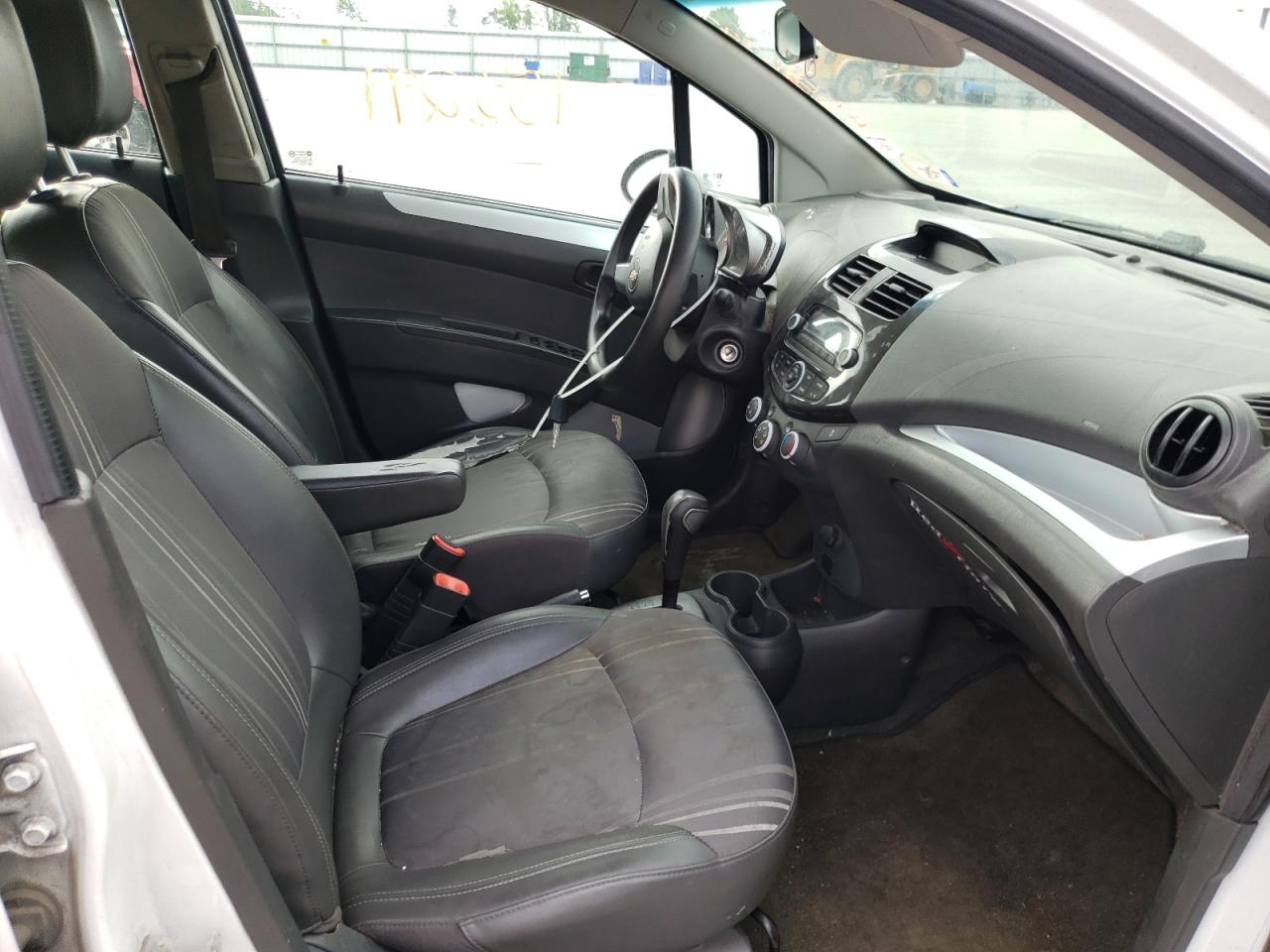 Photo 5 from auction – 2014 CHEVROLET SPARK LS with VIN KL8CB6S9XEC466491