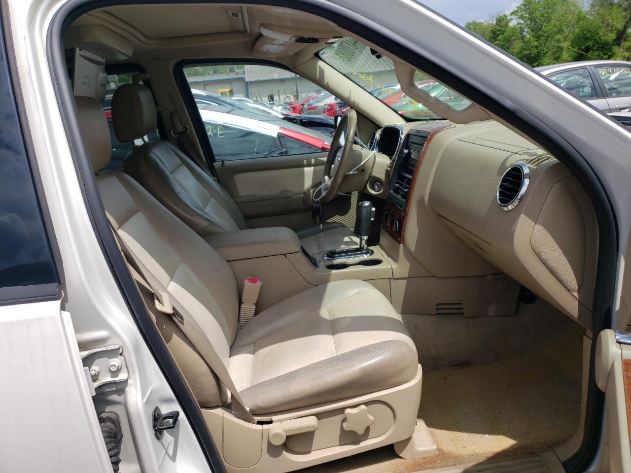 Photo 5 from auction – 2008 FORD EXPLORER E with VIN 1FMEU74E48UA39120