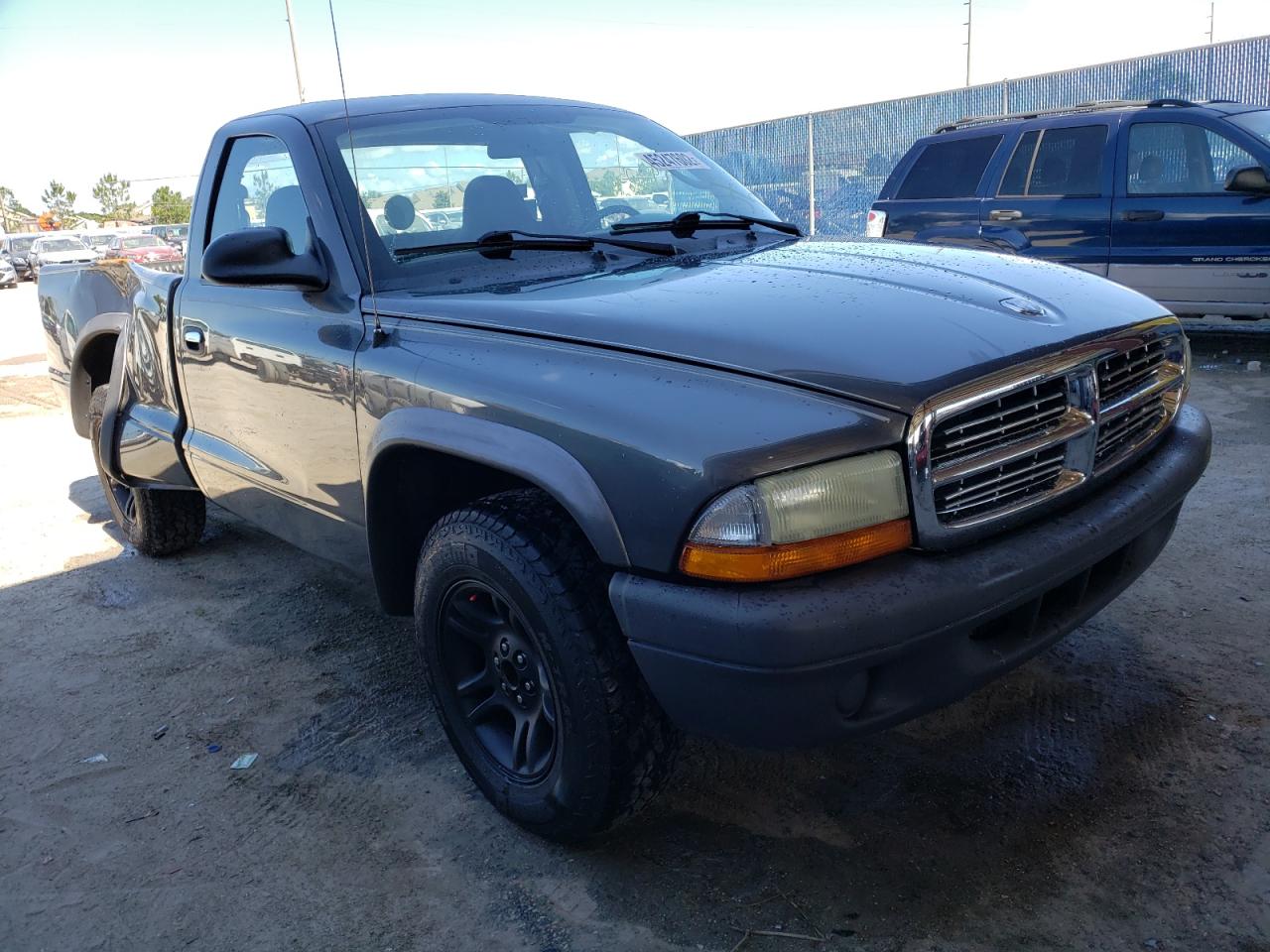 Foto 1 de la subasta – 2004 DODGE DAKOTA SXT con VIN 1D7FL16K44S537180