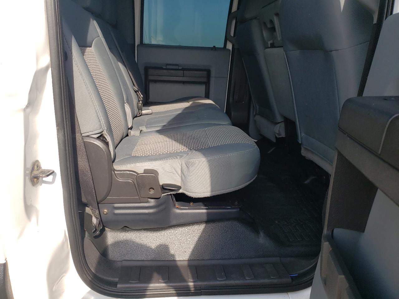 Photo 6 from auction – 2011 FORD F350 SUPER with VIN 1FT8W3BT3BED11616
