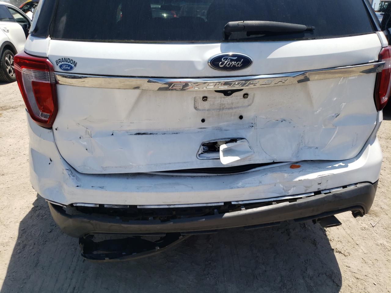 Photo 9 from auction – 2017 FORD EXPLORER with VIN 1FM5K7B82HGA08059