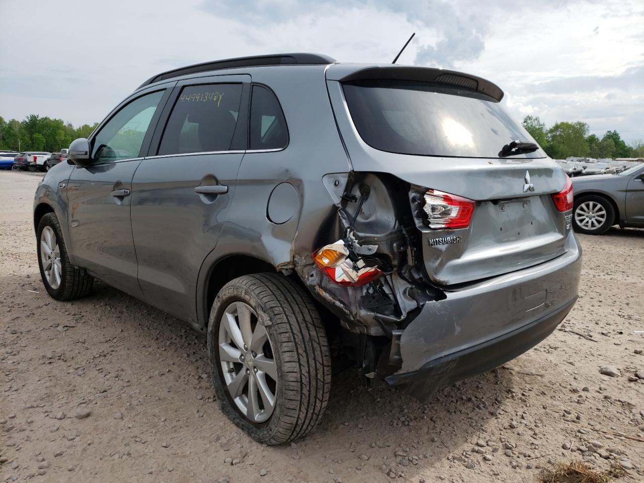 Photo 3 from auction – 2015 MITSUBISHI OUTLANDER with VIN 4A4AR4AW1FE055937
