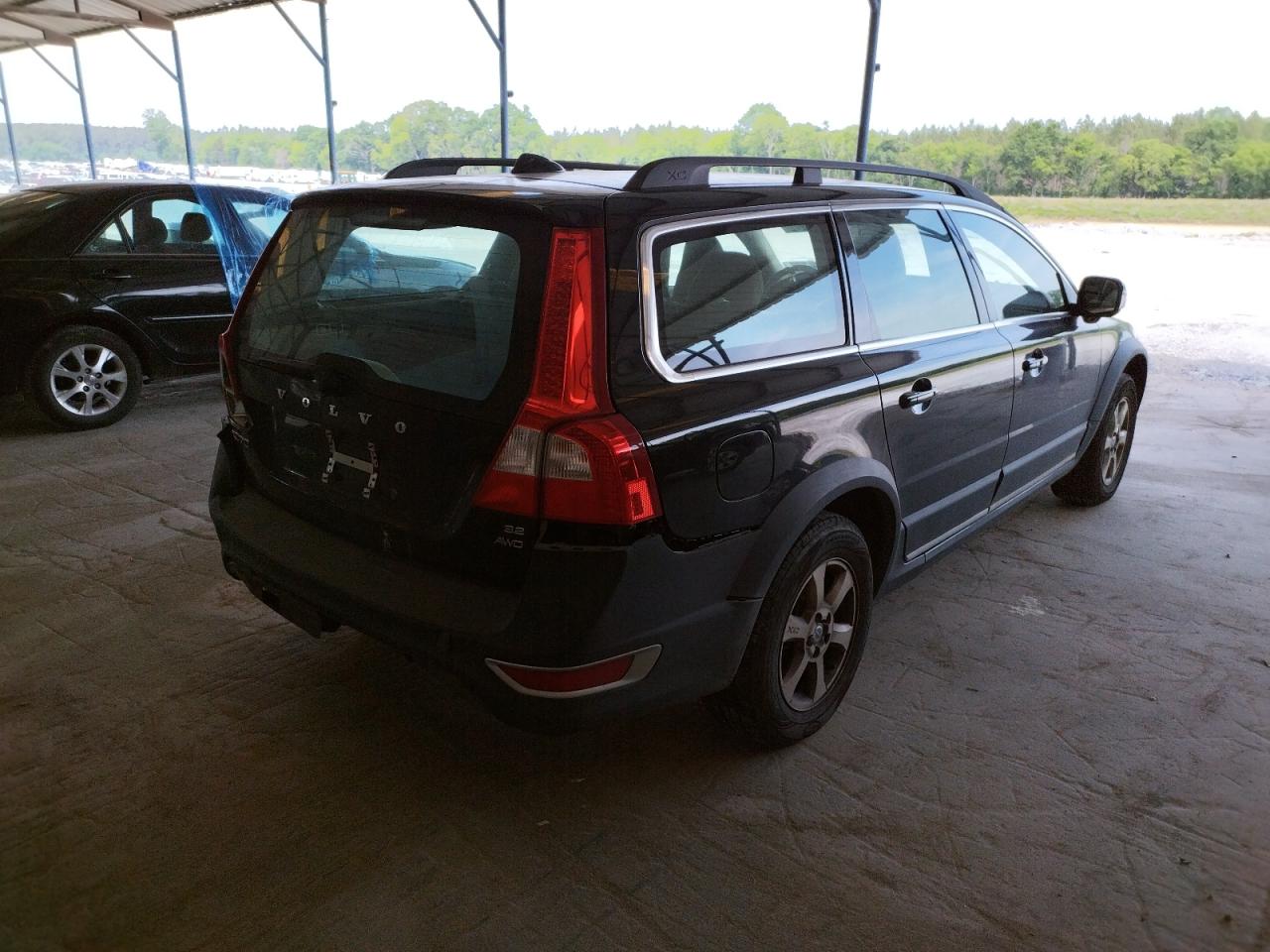 Photo 4 from auction – 2010 VOLVO XC70 3.2 with VIN YV4982BZ0A1090024