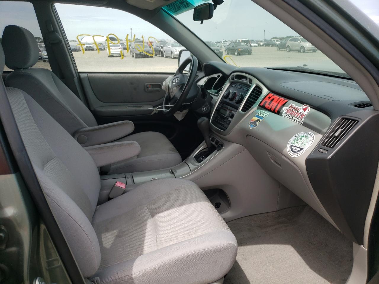 Photo 5 from auction – 2004 TOYOTA HIGHLANDER with VIN JTEEP21A440055170