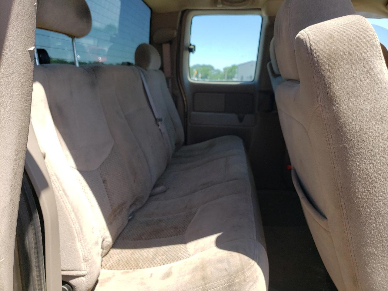 Photo 6 from auction – 2006 CHEVROLET SILVERADO with VIN 1GCEK19Z06Z170208