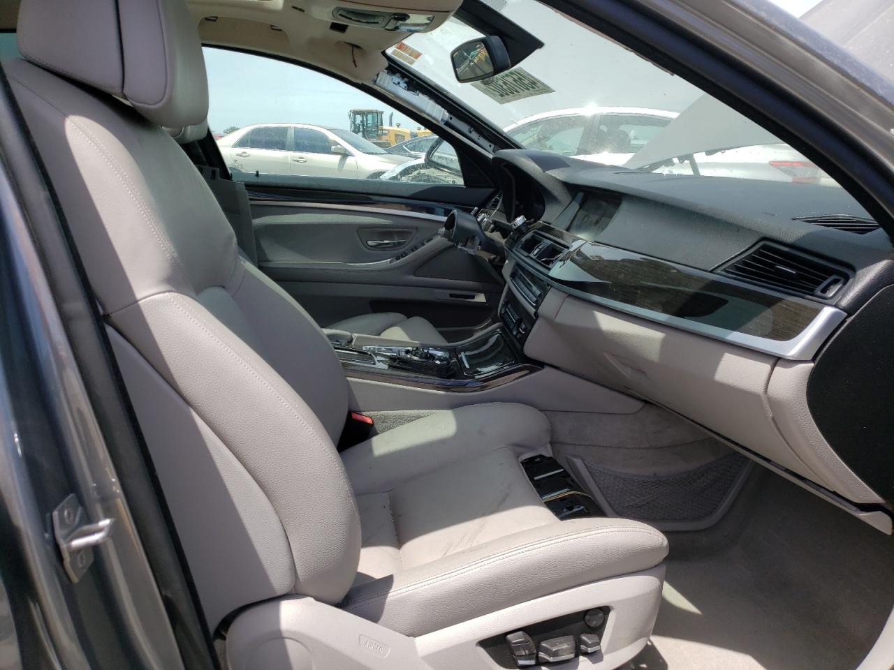 Photo 5 from auction – 2013 BMW 550 XI with VIN WBAFU9C52DDY70404