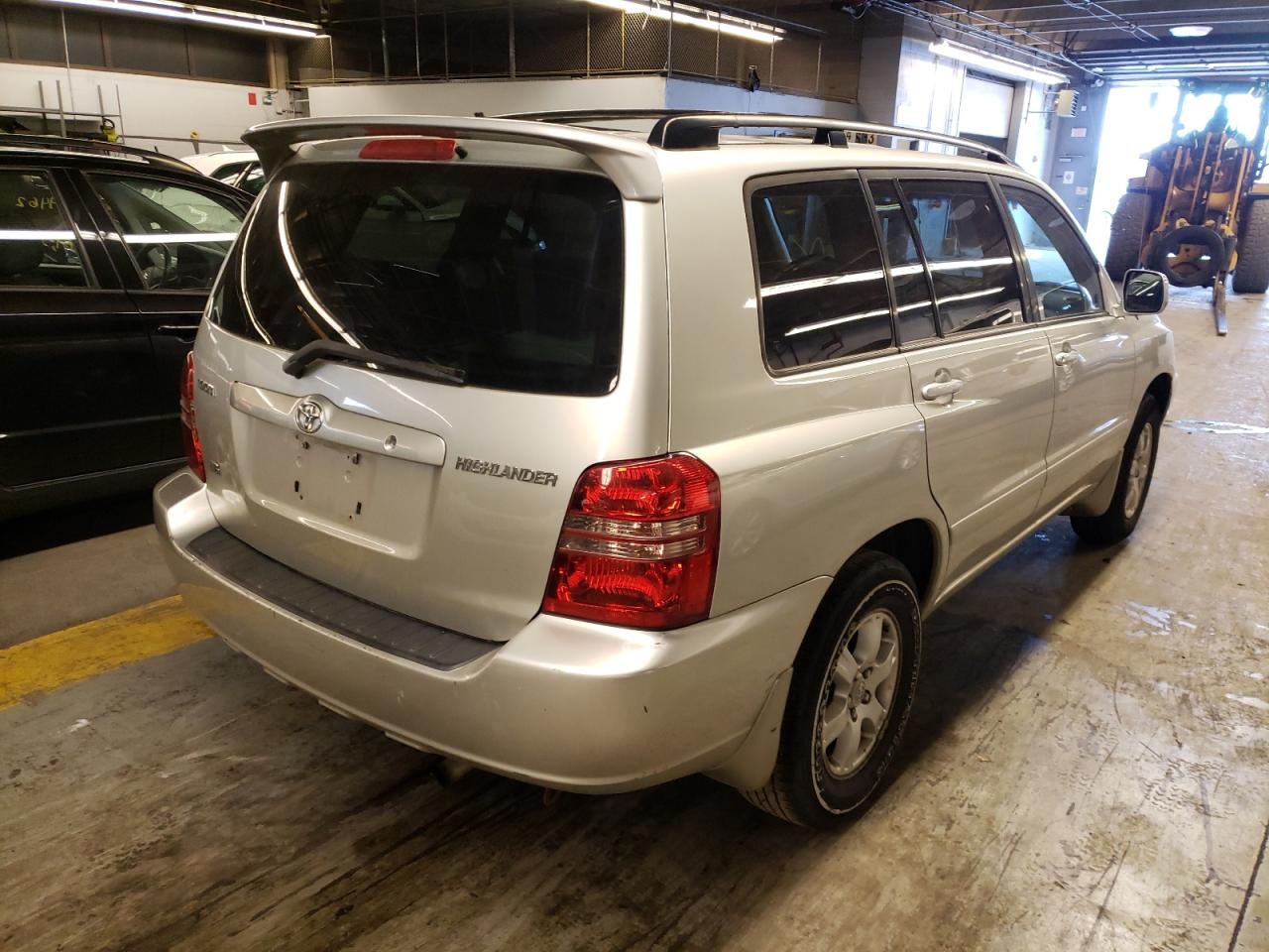 Photo 4 from auction – 2003 TOYOTA HIGHLANDER with VIN JTEGF21A930119679