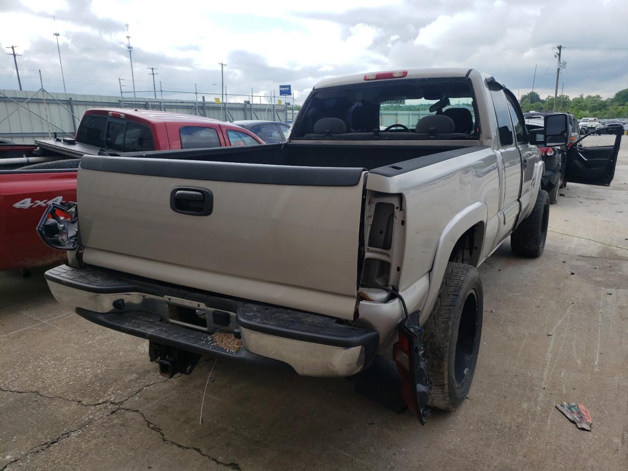 Photo 4 from auction – 2005 CHEVROLET SILVERADO with VIN 1GCHK29205E238776
