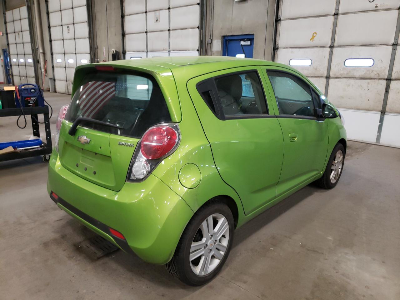 Photo 4 from auction – 2014 CHEVROLET SPARK 1LT with VIN KL8CD6S91EC591020