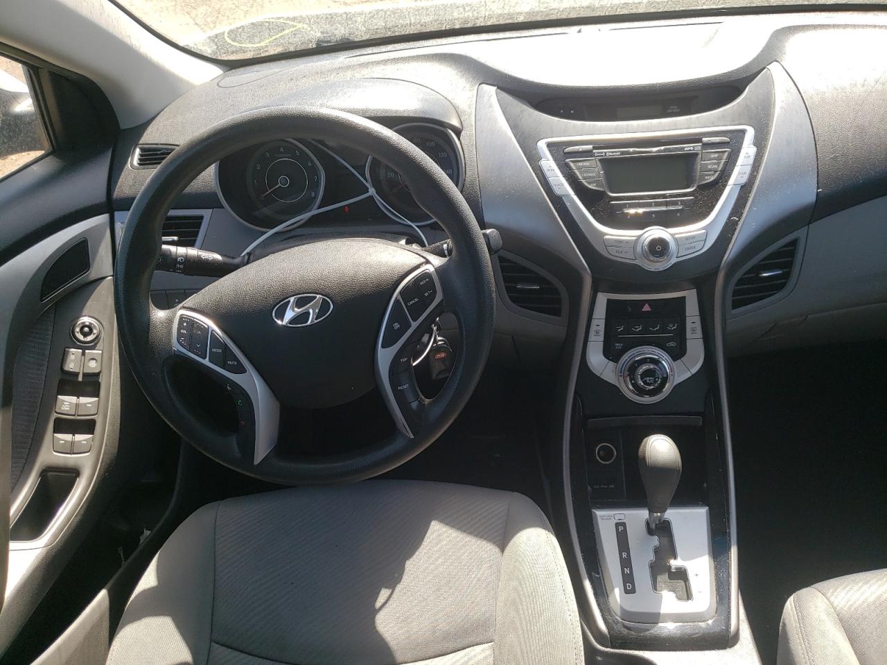 Photo 9 from auction – 2011 HYUNDAI ELANTRA GL with VIN KMHDH4AEXBU109939