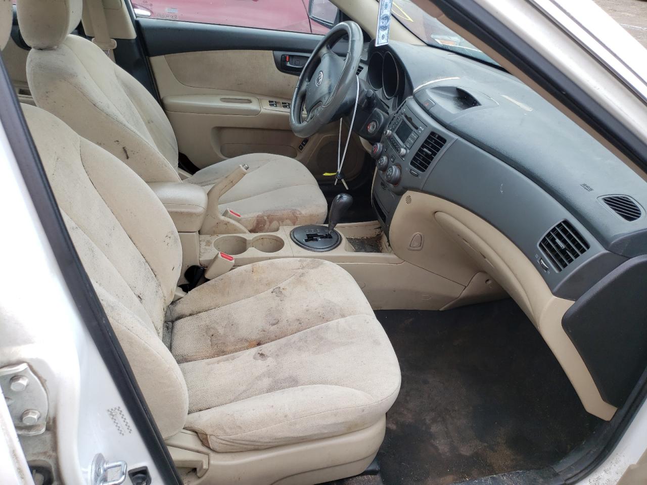 Photo 5 from auction – 2010 KIA OPTIMA LX with VIN KNAGG4A81A5430790