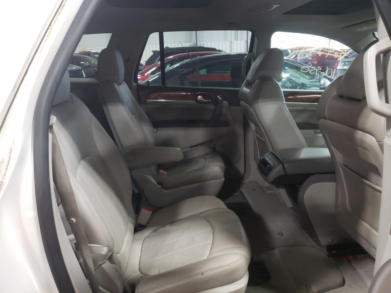 Photo 6 from auction – 2011 BUICK ENCLAVE CX with VIN 5GAKVBED3BJ360508