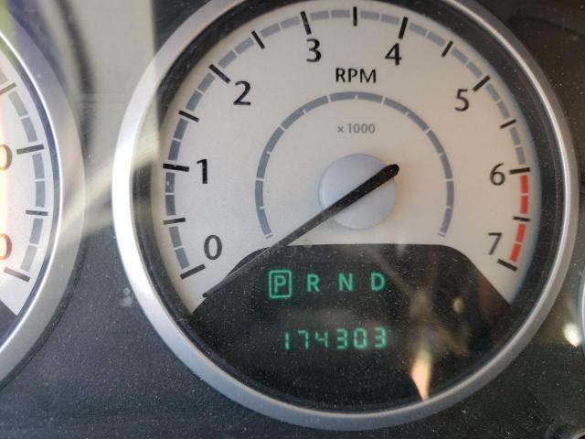 Photo 8 from auction – 2010 CHRYSLER TOWN & COU with VIN 2A4RR2D1XAR456326