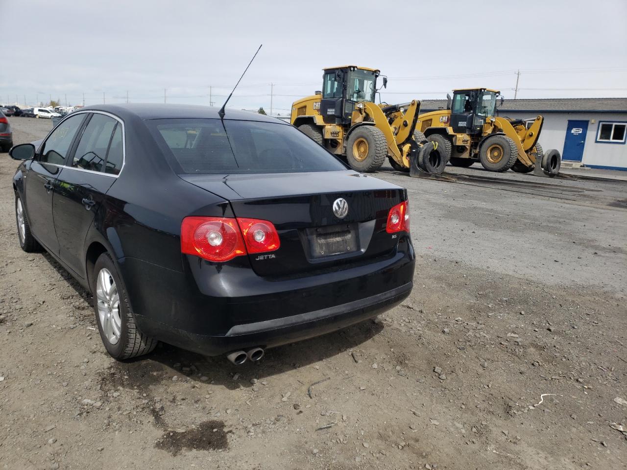 Photo 13 from auction – 2007 VOLKSWAGEN JETTA WOLF with VIN 3VWEG71K07M177517