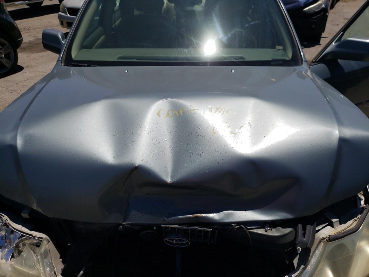 Photo 7 from auction – 2002 TOYOTA AVALON XL with VIN 4T1BF28B02U230900
