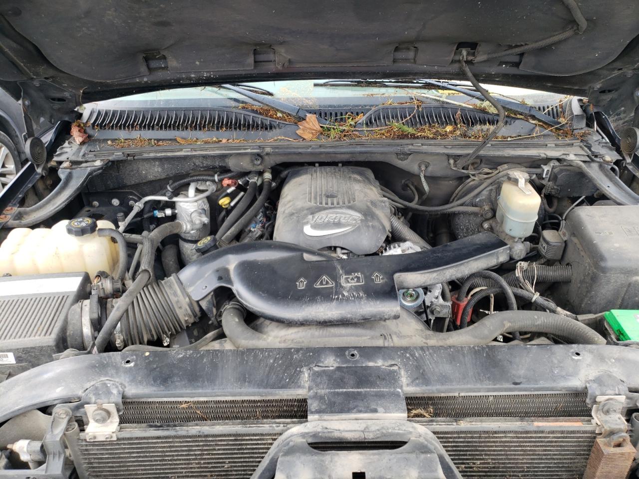 Photo 7 from auction – 2002 CHEVROLET SUBURBAN K with VIN 3GNFK16Z82G359831
