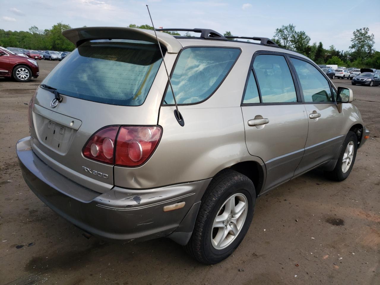 Photo 4 from auction – 2000 LEXUS RX 300 with VIN JT6HF10U6Y0111939