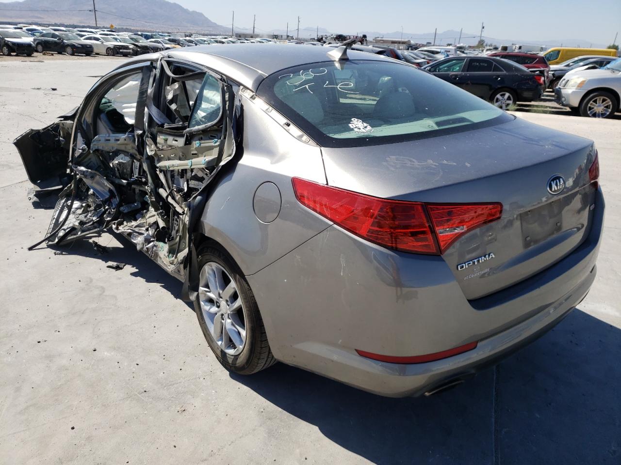 Фото 3 с аукциона – 2013 KIA OPTIMA LX с VIN 5XXGM4A70DG131908