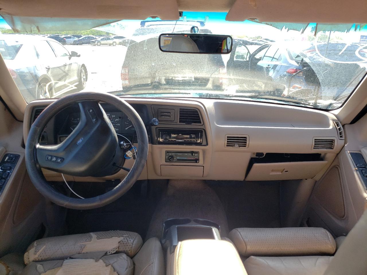 Zdjęcie 9 z aukcji – 1994 FORD EXPLORER z VIN 1FMDU34XXRUC84138