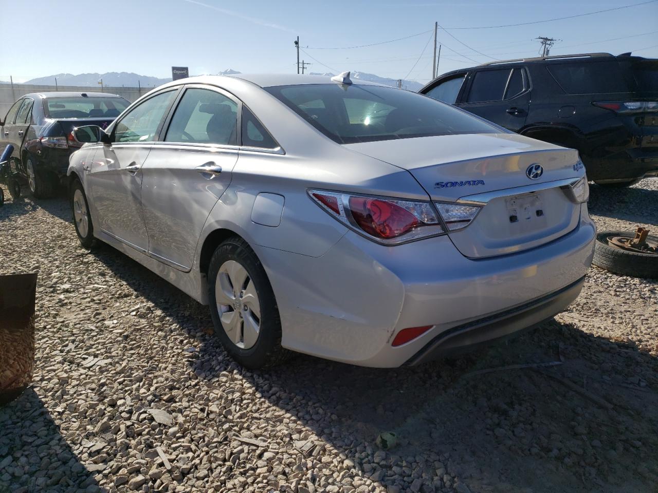 Photo 3 from auction – 2014 HYUNDAI SONATA HYB with VIN KMHEC4A4XEA113232