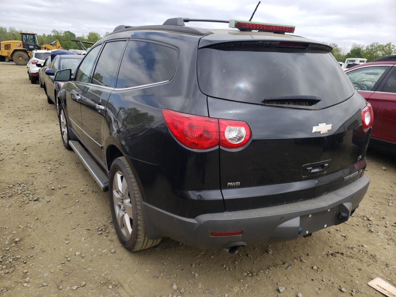 Photo 3 from auction – 2011 CHEVROLET TRAVERSE L with VIN 1GNKVLEDXBJ313892