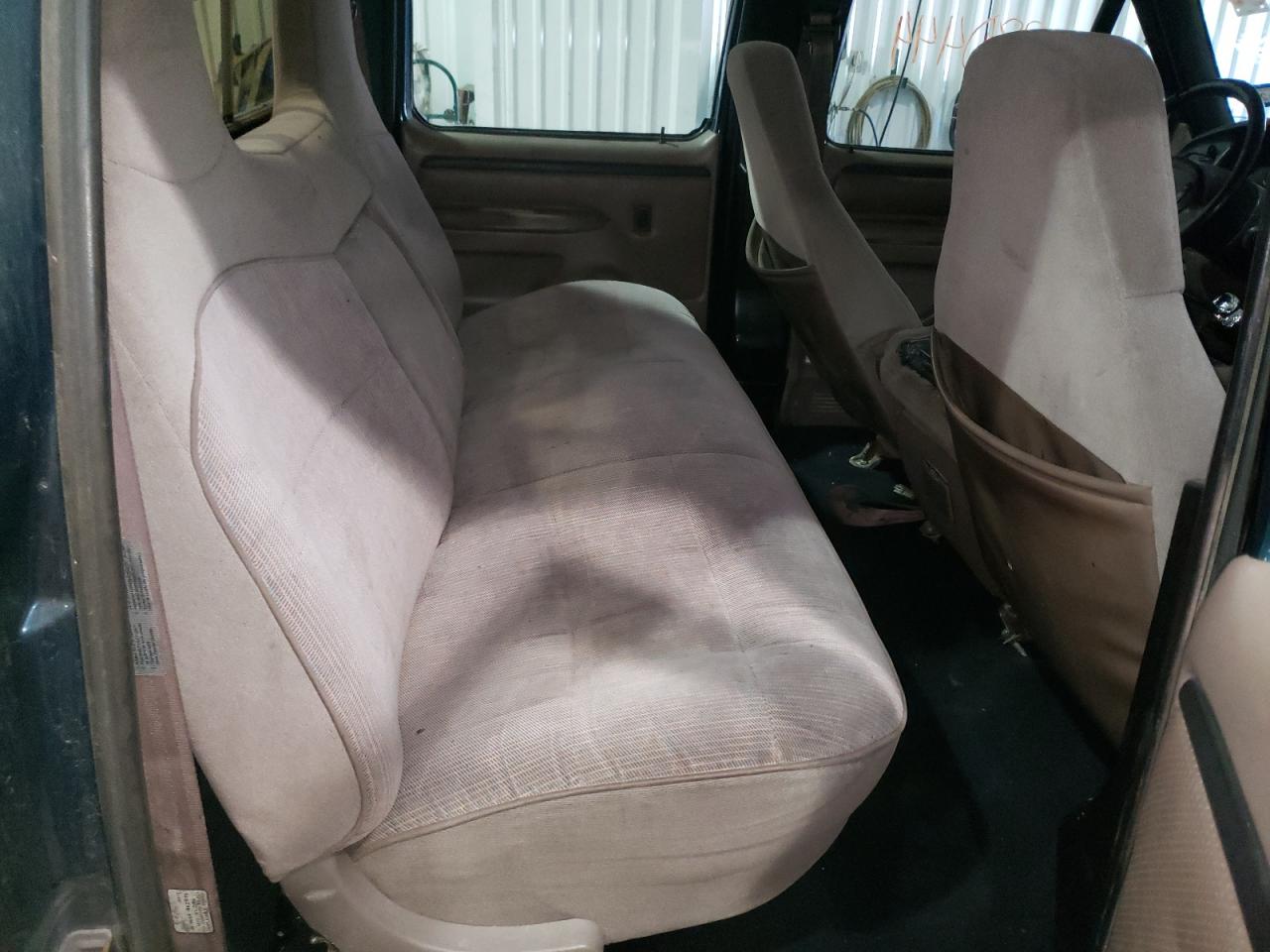 Photo 6 from auction – 1997 FORD F350 with VIN 1FTJW35F9VEC91352
