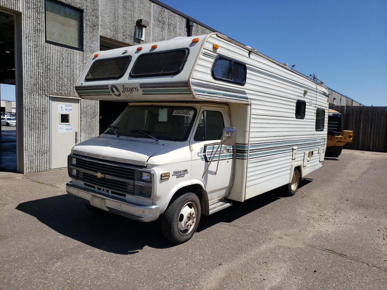 Photo 2 from auction – 1984 CHEVROLET G30 with VIN 2GBJG31M8E4178546