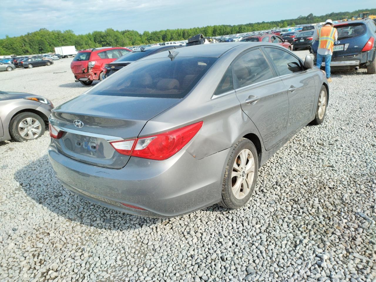 Photo 4 from auction – 2012 HYUNDAI SONATA GLS with VIN 5NPEB4AC5CH436530